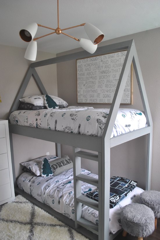 The Rugged Rooster Home Tour, The Rugged Home. How To Decorate your Home For Cheap, Get The Farmhouse Look, Learn To Build Your Own Rustic Furniture