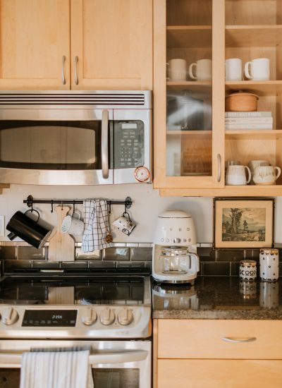 How To Personalize A Kitchen You Don’t Love